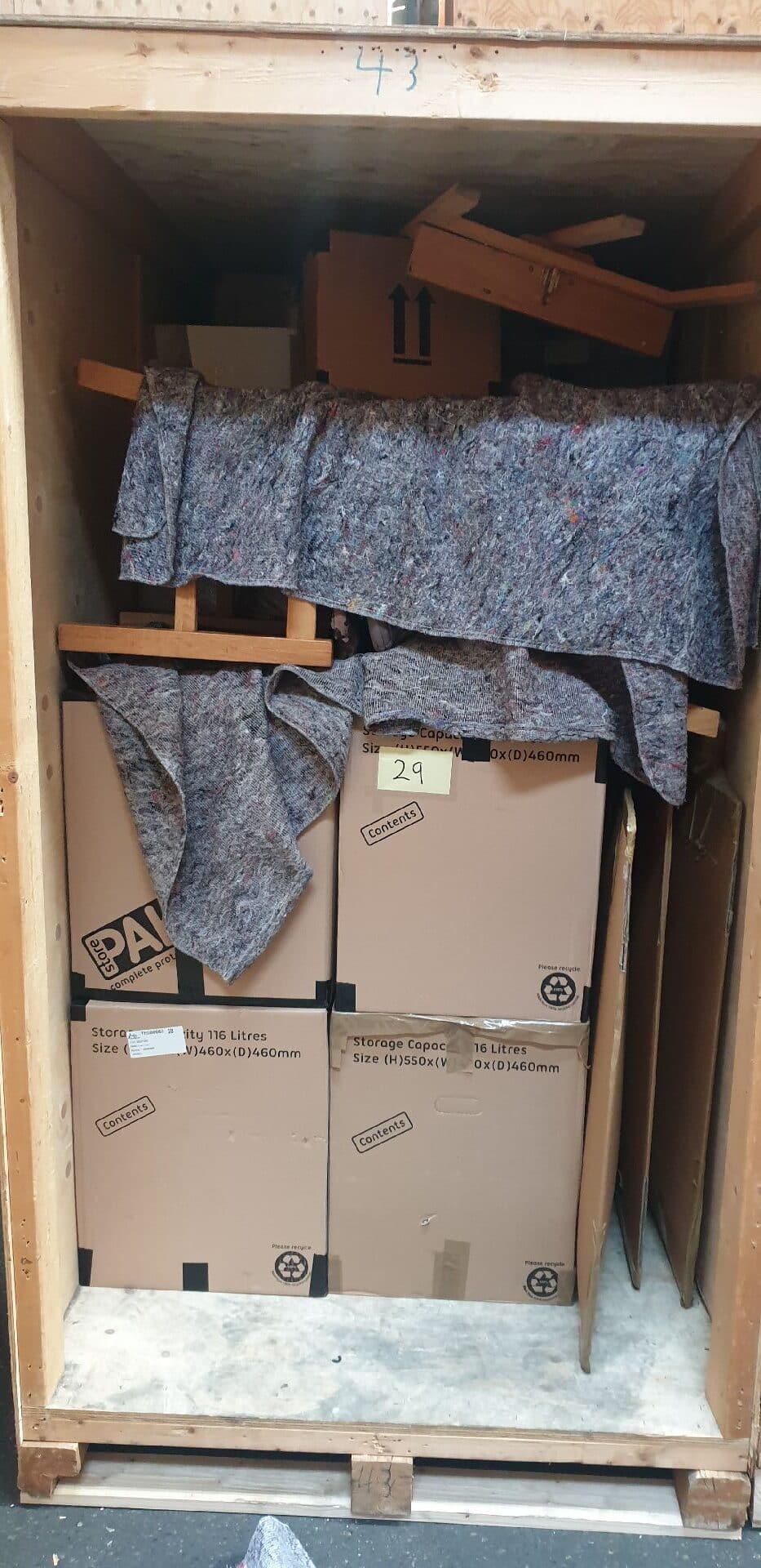 Er din bolig fyldt med ting, der skal gemmes væk for en periode? Eller skal du flytte og har brug for en midlertidig løsning?